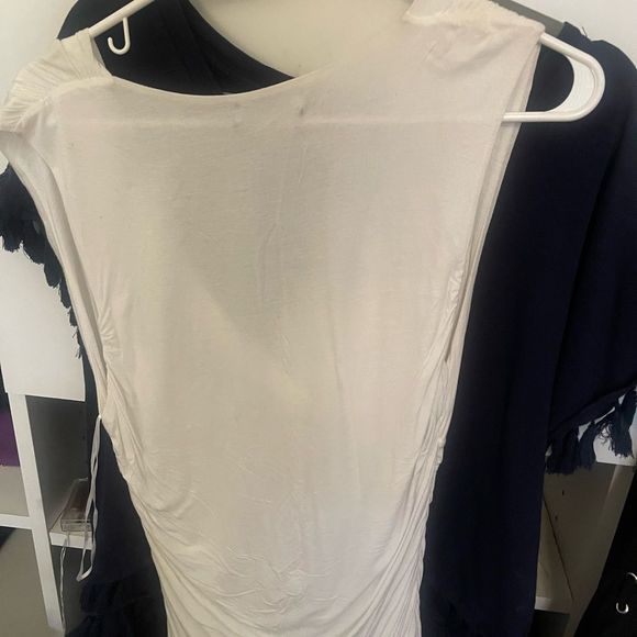 Classy top - Picture 7 of 9